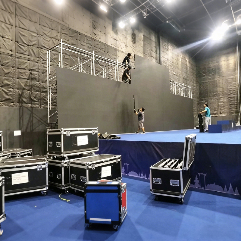 LED indoor P2.6 rental screen is lightweight and easy to install, suitable for weddings, hotels, and event venues