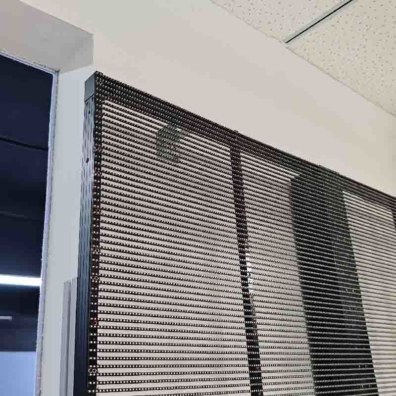 Outdoor transparent screen, P3.9-7.8 transparent display screen, window display screen
