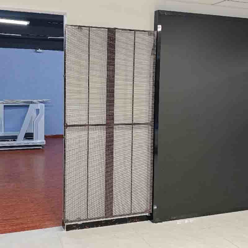 Outdoor transparent screen, P2.6-5.2 transparent display screen, window display screen